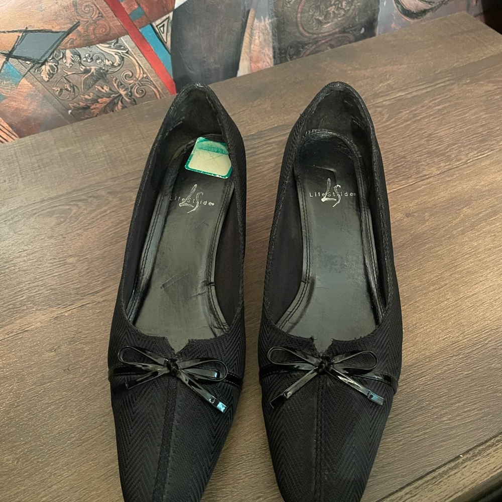Life Stride Black Women's Flats with Bow